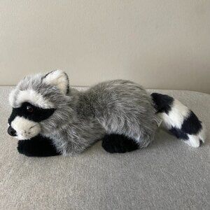NWOT Incredible Petables Raccoon Plush 11”